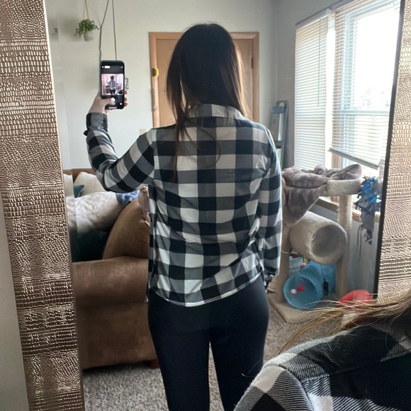 Flannel - Picture 3 of 4